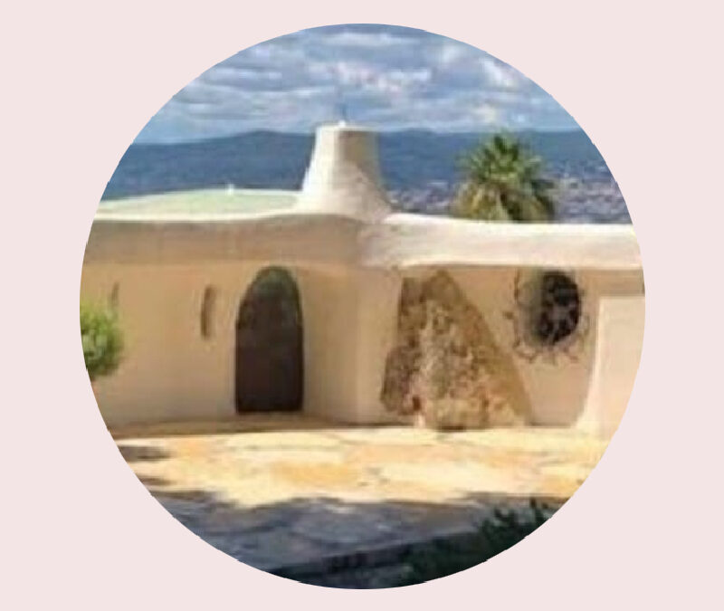 Dragon Hill, la maison troglodyte de Jacques Couelle